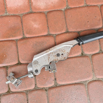 Dźwignia hamulca ręcznego EU Opel Combo D