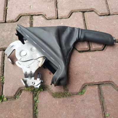 Dźwignia hamulca ręcznego Opel Corsa D