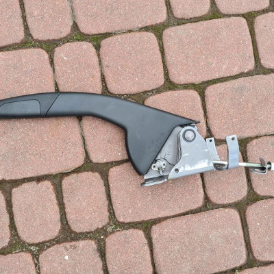 Dźwignia hamulca ręcznego Renault Clio IV