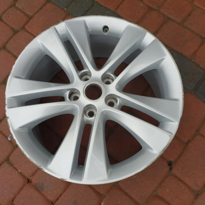 Felga 8Jx18 ET46 5x115 OPEL Zafira C Astra J