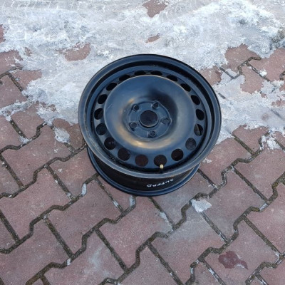 Felga stalowa 7Jx16 ET45 Skoda Superb II 2013r