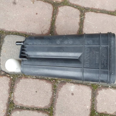 Filtr węglowy obudowa Renault Captur 149509035R