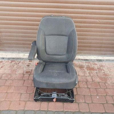 Fotel fotele europa kierowcy Vivaro B Trafic III