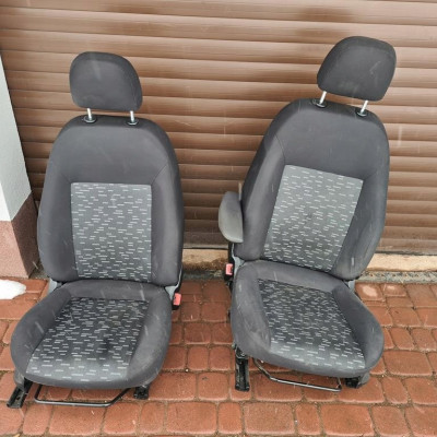 Fotel fotele przednie komplet EUROPA Opel Combo D