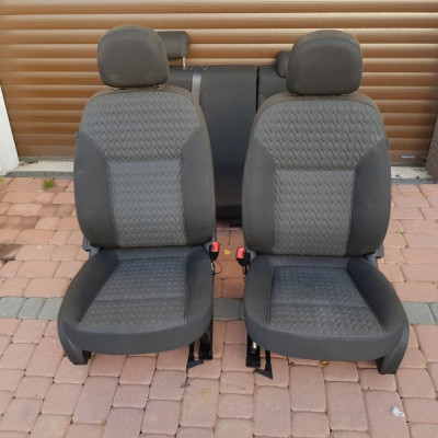 Fotele komplet Opel Astra J IV 4 kombi igła 2016r