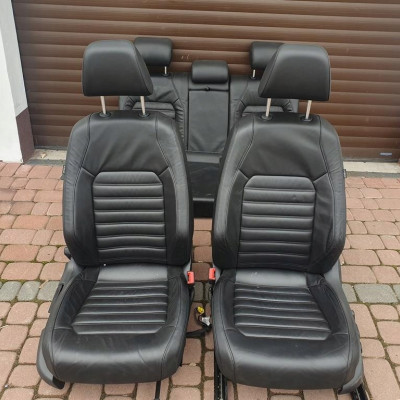 Fotele komplet skóra podgrzewane VW Jetta 5C6