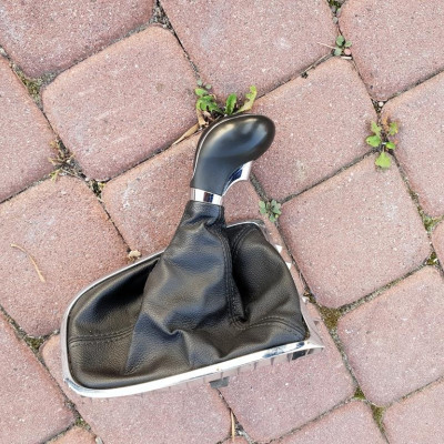 Gałka mieszek zmiany biegów Astra J IV 55565905