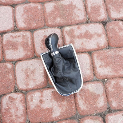 Gałka zmiany biegów 6biegów Opel Astra J IV