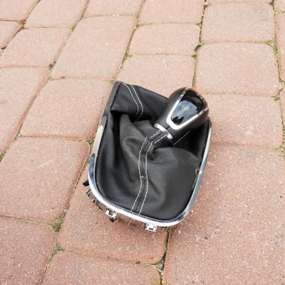 Gałka zmiany biegów Opel Astra J IV 55565903