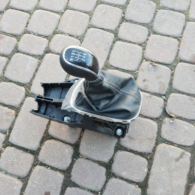 Gałka zmiany biegów wybieram OPEL Mokka