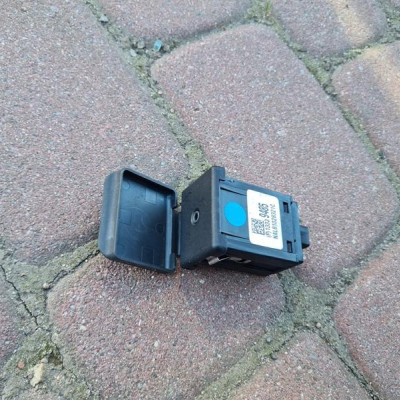 Gniazdo AUX Opel Meriva B 13339485