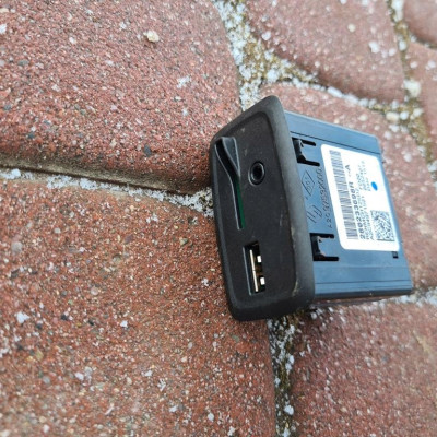 Gniazdo port USB AUX SD Renault Captur 280233698R