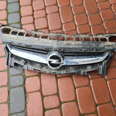 Grill atrapa FL LIFT Opel Astra J IV 4 13368851