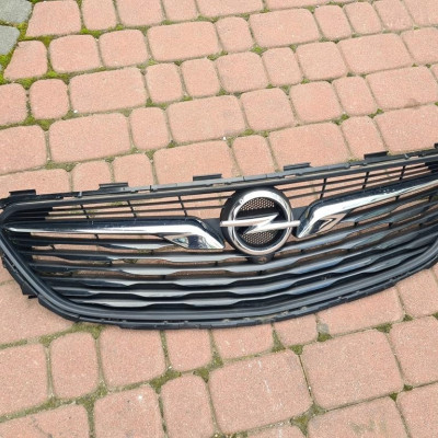 Grill atrapa przód EUROPA Opel Insignia B 39101455