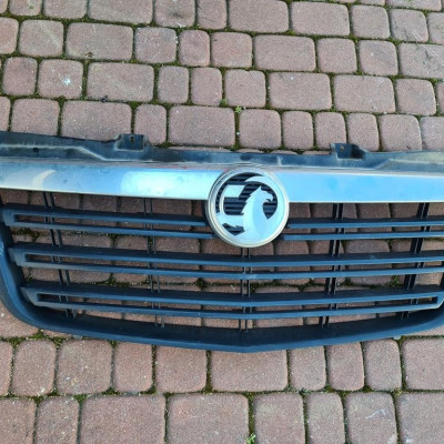 Grill atrapa Vauxhall MOVANO B