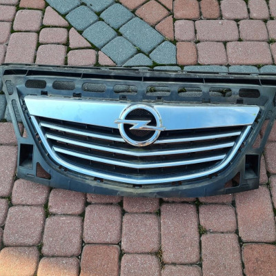 Grill atrapa zderzaka przód Opel Meriva B 13267758