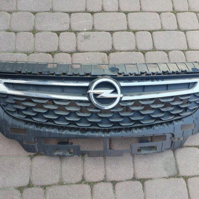 Grill kompletny IGŁA Opel Astra K 5 V 13423684