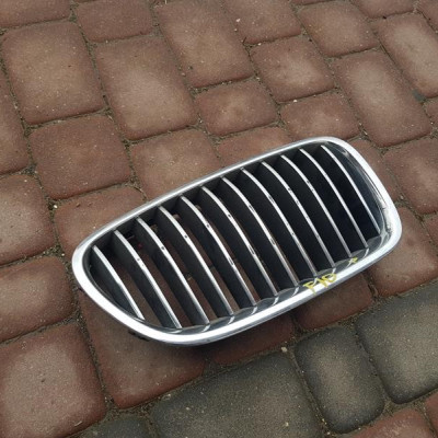 Grill nerka atrapa BMW F10 F11 51.137200728