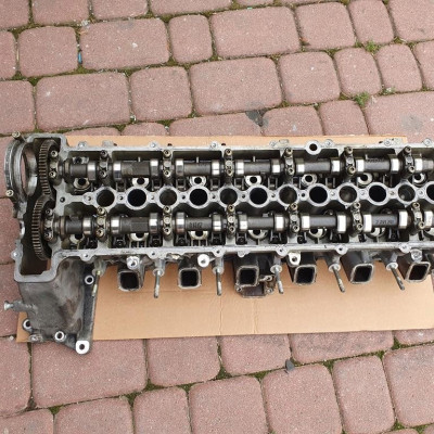Głowica z wałkami 3.0D BMW E60 E90 M57 NC72