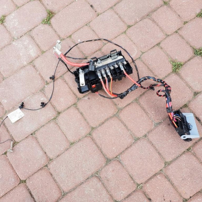 Instalacja wiązka bezpieczniki Opel Astra K V