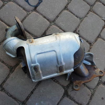 Katalizator Renault Captur 208A01858R