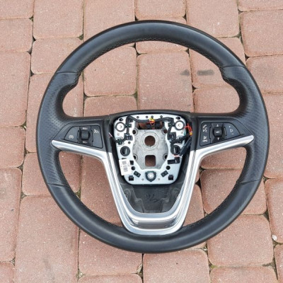 Kierownica Opel Insignia skóra wentylowana 120