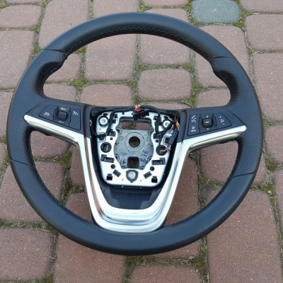 Kierownica Opel Insignia skóra wentylowana 132