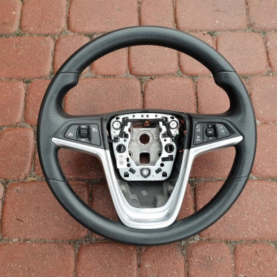 Kierownica Opel Insignia skóra wentylowana 210