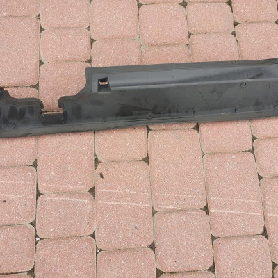 Kierownica powietrza GTC Opel Astra J IV 13310901