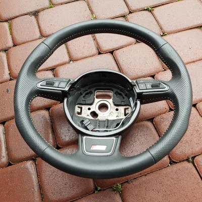 Kierownica skóra IGŁA S-line Audi Q3 2017r 179