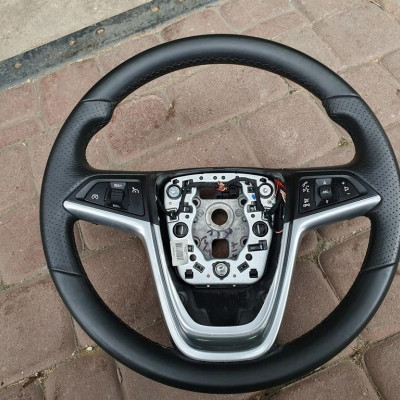 Kierownica skóra skórzana IGŁA Opel Insignia 9