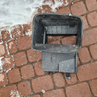 Kierownica wlot powietrza Renault Clio IV 99023A0