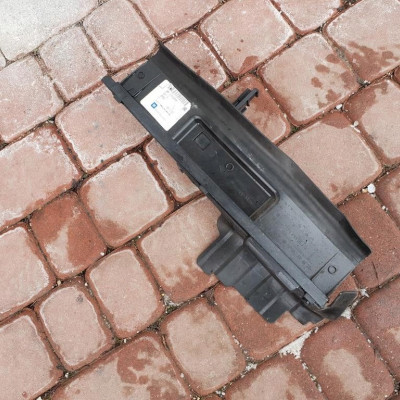 Kierownica wlotu powietrza Astra J IV 13310898