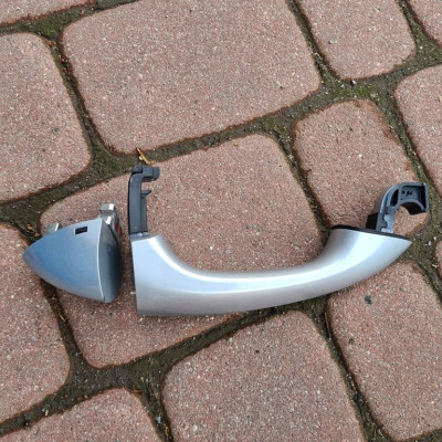 Klamka drzwi lewy przód Z176 Opel Astra K V