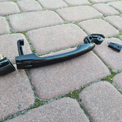 Klamka drzwi przód przednia Renault Captur