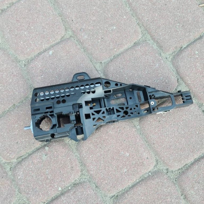 Klamka drzwi przód Renault Clio IV 806078101R