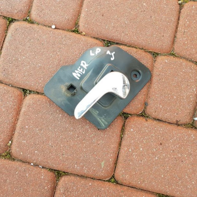 Klamka wewnętrzna lewy przód Meriva A 13121858