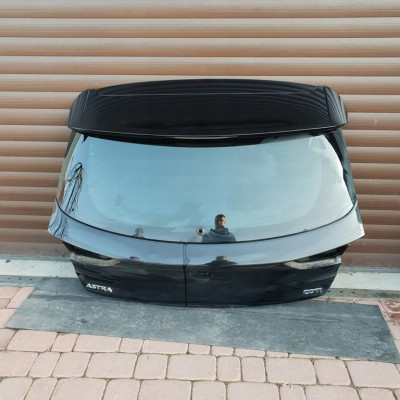 Klapa tył tylna czarna HB Opel Astra K Z22Y IGŁA