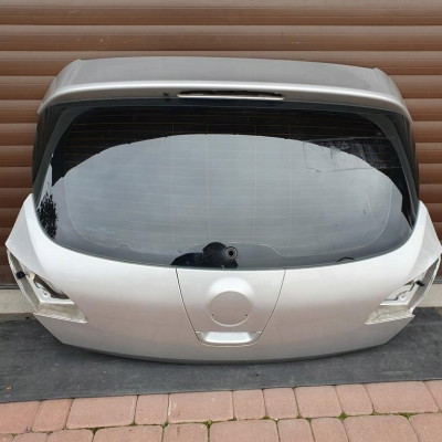 Klapa tył tylna HB IGŁA Opel Astra J 4 IV Z176