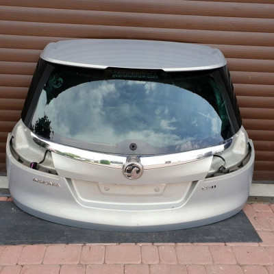 Klapa tył tylna kombi IGŁA Opel Insignia Z167