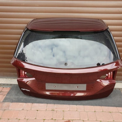 Klapa tył tylna KOMBI Opel Astra K Z50W IGŁA