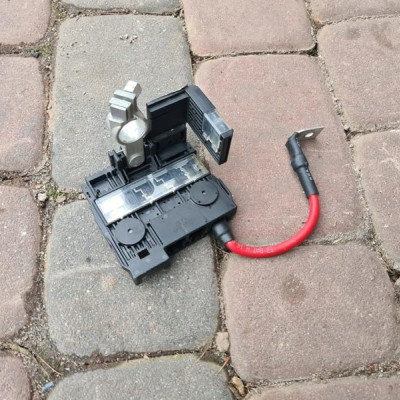 Klema plusowa 430A bezpiecznik Opel Mokka 13091216