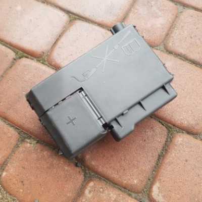 Klema plusowa obudowa Opel Insignia 20999170 ATU