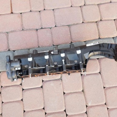 Kolektor ssący 1.6CDTI Astra J IV B16DTH 55569989