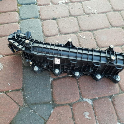 Kolektor ssący 170KM Opel Zafira C 55500777