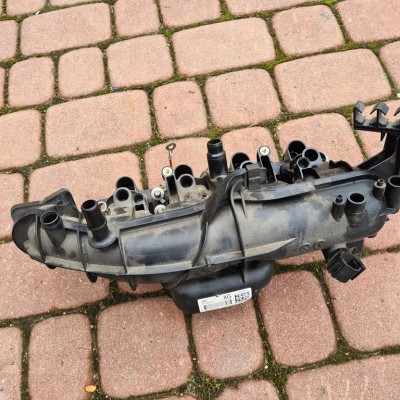 Kolektor ssący dolot 1.4T Opel Zafira C 55573171