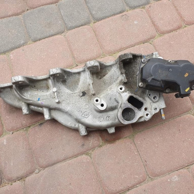 Kolektor ssący EGR 1.6 Vivaro B Trafic III