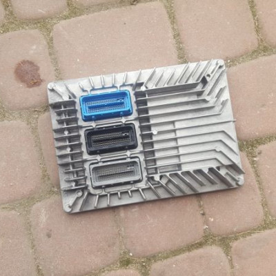 Komputer silnika 12651807 OPC Opel Astra J IV