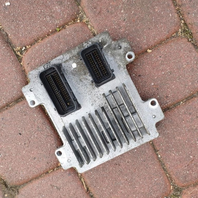 Komputer silnika Opel Astra J IV 12647212 AA4N