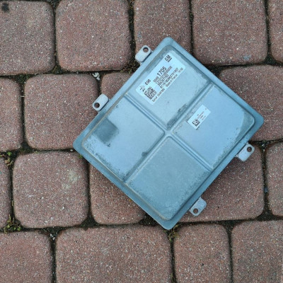 Komputer sterownik silnika Opel Insignia 55491705